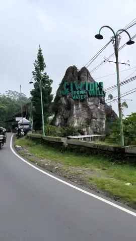 Bandung bandung selalu bandung gada lagi😭😭😭 #bandung #jalanjalan #bandungplacetogo #ciwidey #situpatenggang #bandunginfo #fyp #fypage #xzycba #xybca #fyppppppppppppppppppppppp #masukberanda 