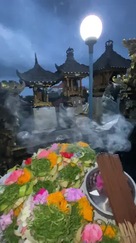 #Maturan canang #bali