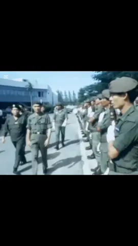 មេទ័ពកំពូលកំពូលនៃសម័យសាធារណរដ្ឋខ្មែរ🪖សម័យកាលដែលខ្មែរធ្វើចំបាំងជាមួយនឹងយួនខាងជើងយួនវៀតកុងនិងពួកខ្មែរក្រហមកុម្មុយនីស្ត #cambodia #khmerrepublic #History #president #fyp #creatorsearchinsights 