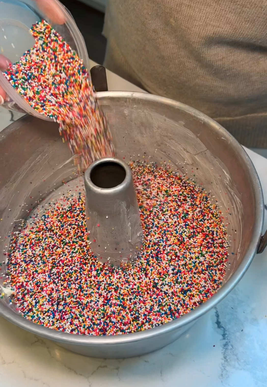 Sprinkle upside down cake 🌈 #cake #sprinkles #baking #Recipe #cooking 