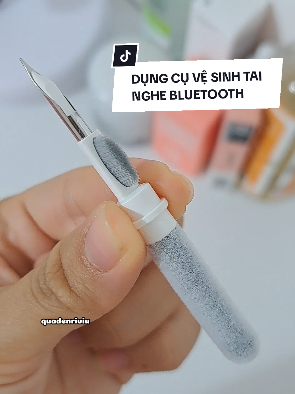 Có bút vệ sinh tai nghe này tiện thật mọi người ơi #fyp #viral #review #unboxing #earbuds #airpods #cleaningtools #musthave #butvesinhtainghe #quadenriviu #xuhuongtiktok #muataitiktokshop 