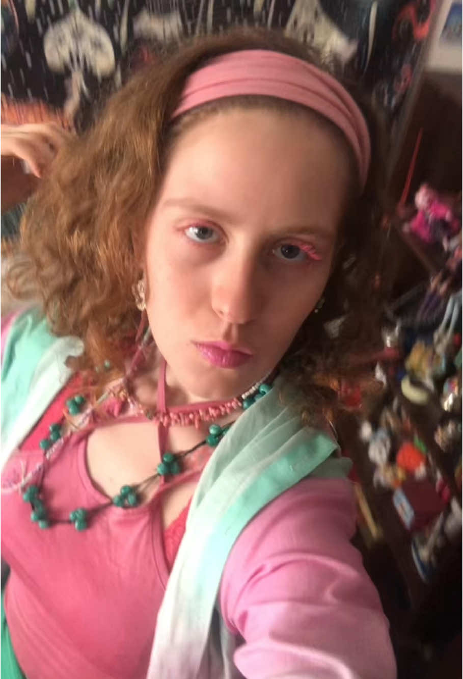 Pembe yeşil her zamanki gibi #pembe #yeşil #tarz #bohem #hippiequeen #hippie #pink #green #style #günlükhayat #günlük #doğa #fyp 