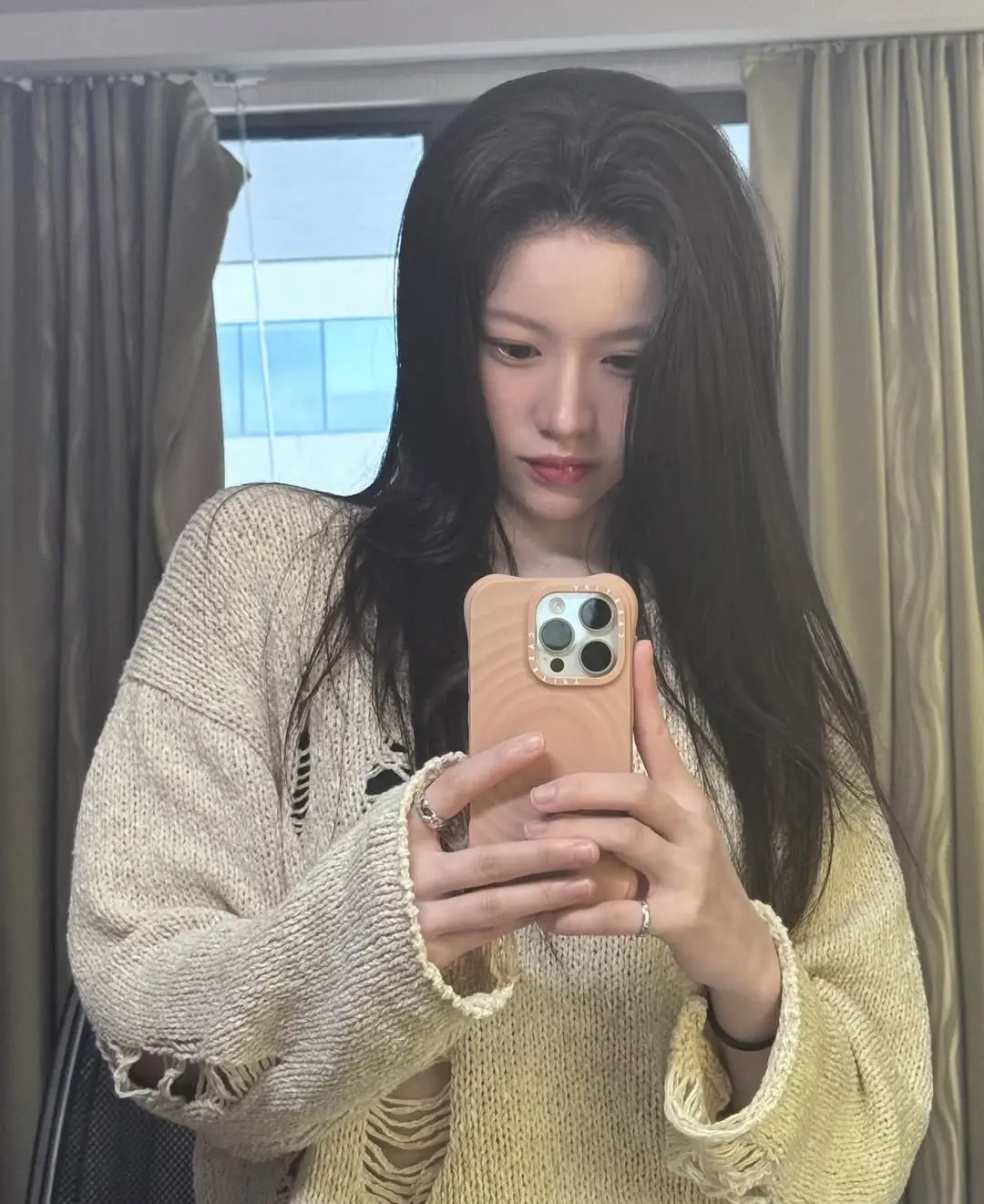 go youn jung mirror selfie 🤍 #goyounjung #younjung #fyp 
