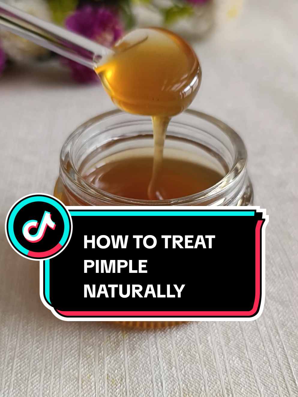 How to treat pimples naturally. Banana mask to treat pimples naturally. #skin #skincare #naturalskincare #pimpletreatment #naturalremedy #naturalrecipes 