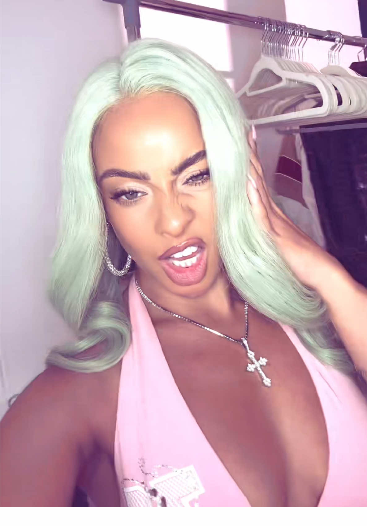 Me 🤝🏽 making women feel Sxc and confident with my music 🩷🧠💿🫦💫💅🏽