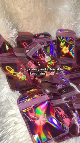 Perfect gift for your besties and token🎀🎀 #affiliatetiktok #fyp #couquette #keychains 