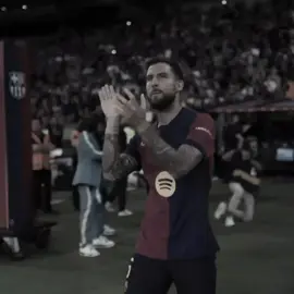 العب بيهم لعب .  #برشلونة #إينيغو_مارتينيز 
