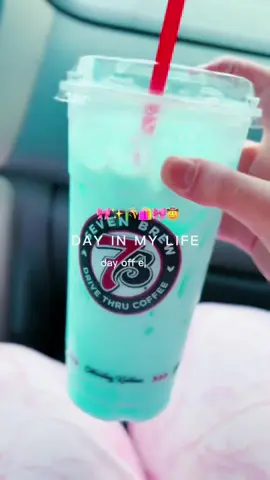 DAY IN MY LIFE!✨🎀✨🎀 Today was filled with so much happy, the best day off ever #diml #dayinmylife #Vlog #dimlvlog #fyp #pink #preppy #7brew #hotpink #bow #girly #college #dayoff #Lifestyle #life #CapCut @7brewcoffee @Stanley Brand 