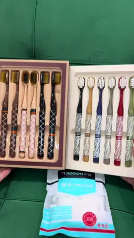 2 Hộp bàn chải đánh răng lông mềm 12 cây tặng 1 bịch tâm chỉ nha khoa 50 cây chỉ 87k miễn ship##emkieutaphoa##banchaidanhrang##banchaidanhranglongmem##tamchinhakhoa