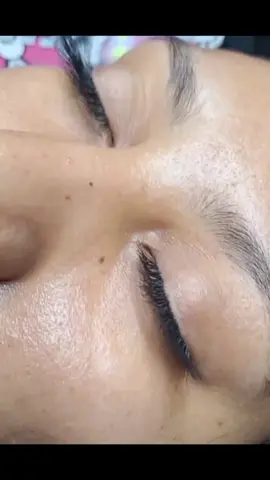 Efecto Foxy Eyes 🫦 Descubre la magia de las extensiones de pestañas🪄👁️ Reserva tu cita📱📩 Playa del Carmen📍 #miradaperfecta #efectos #foxyeyes #lashartist #lashes 