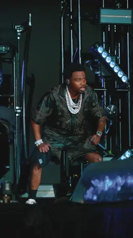 Best throwback song ever #roddyricch #thebox #rollingloud 