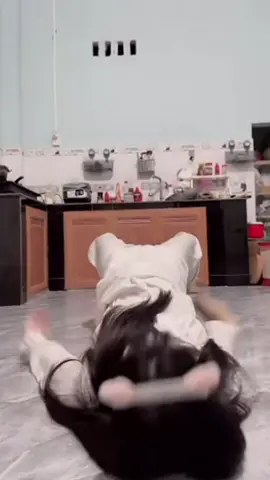 Thư xinh trả kèo bánh mỳ ốp man U