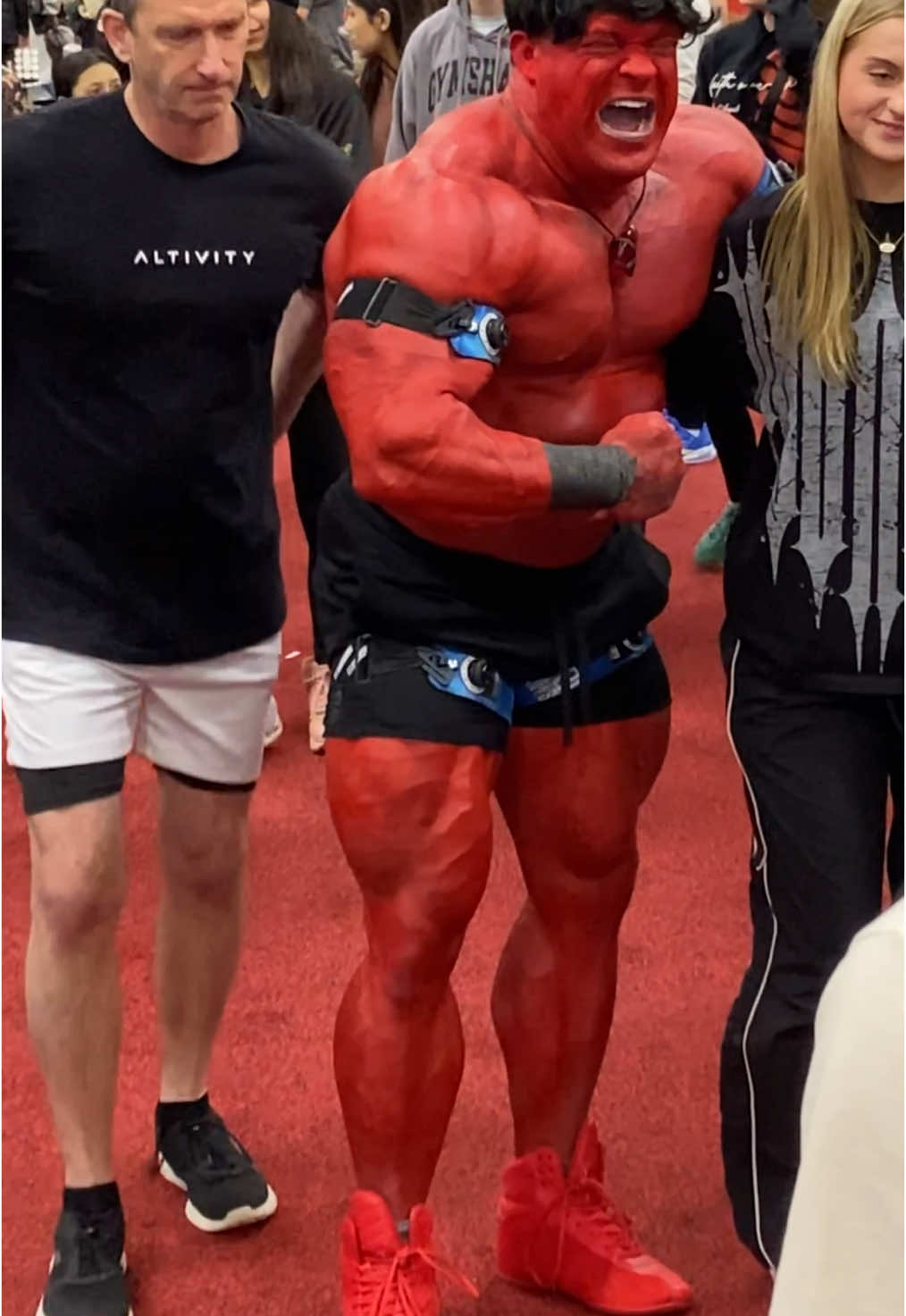 The Hulk got a bad sunburn! @brentswansen @Autumn Swansen @gym.marky @D Skutty @gabby 😁 #workout #Fitness #hulk 