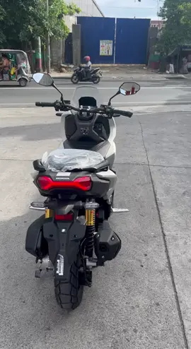 Got my new bike🔥 #adv160 #advwhite #honda #fyp #brandnew #foryou 
