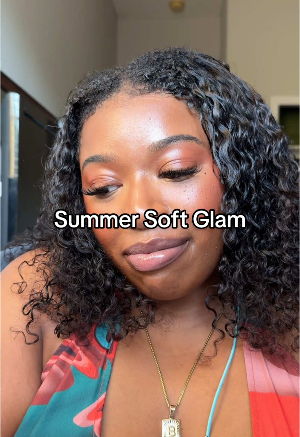 Just a girl who loves playing in makeup #softglam #summermakeup #brownskinmakeup #brownskingirl #blackgirlmakeup #blackgirlmakeuptutorial #makeupforbeginners #easymakeup #summermakeuproutine 