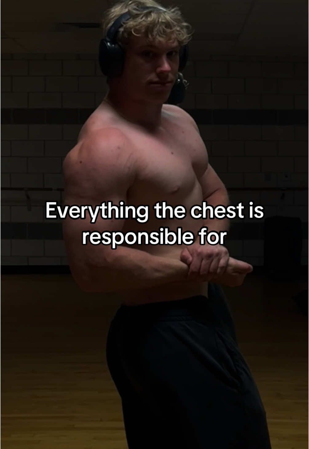 Notice how all the things involve the humerus? (Expect for the last part). Lmk if I missed anything #gym #chest #function #optimal 