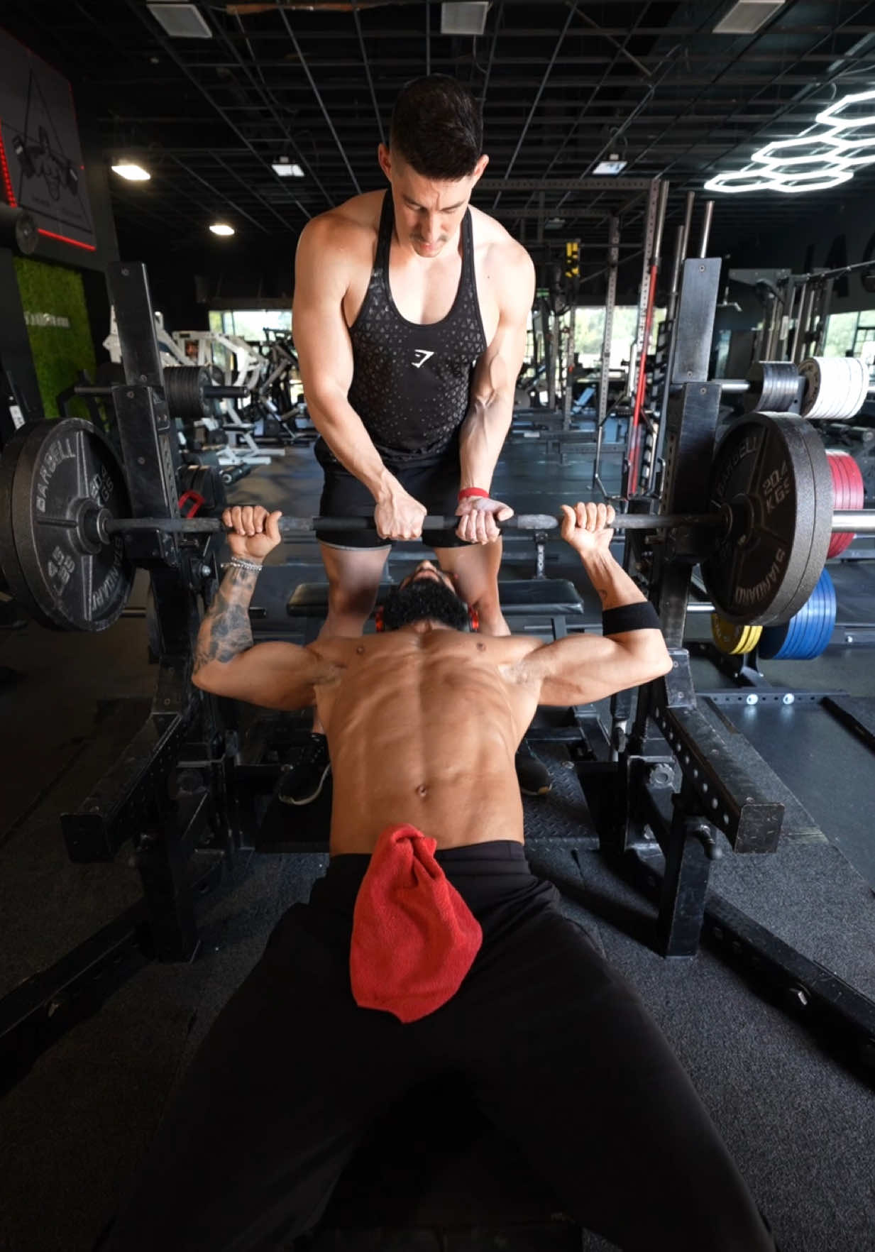 Every guy wants to bench 225. I hadn’t tried it in years. I was nervous. Not because I wasn’t strong enough — but because I wasn’t sure if I believed I was. That’s what this lift taught me. It was never about physical strength. It was mental. The moment I hit it, everything changed. I’ve been repping it ever since. Don’t hurt yourself pushing too soon… But don’t hold yourself back if you know you’re ready. Belief is a skill. Train it. Next stop: 315.   TAG your workout buddy you hit PR’s with!