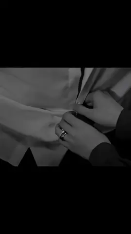 when your hand becomes the abode of hearts🖤🥀✨️ #aesthetic #darkedit #romanticvibes #fouryou #emotional #cinematicvibes #darkromance #fypシ゚ #zeyhal 