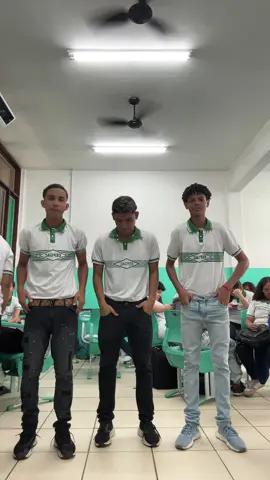 Vai uma dancinha aí? 🤣#foryoupage #viralditiktok #dancinhasdotiktok 