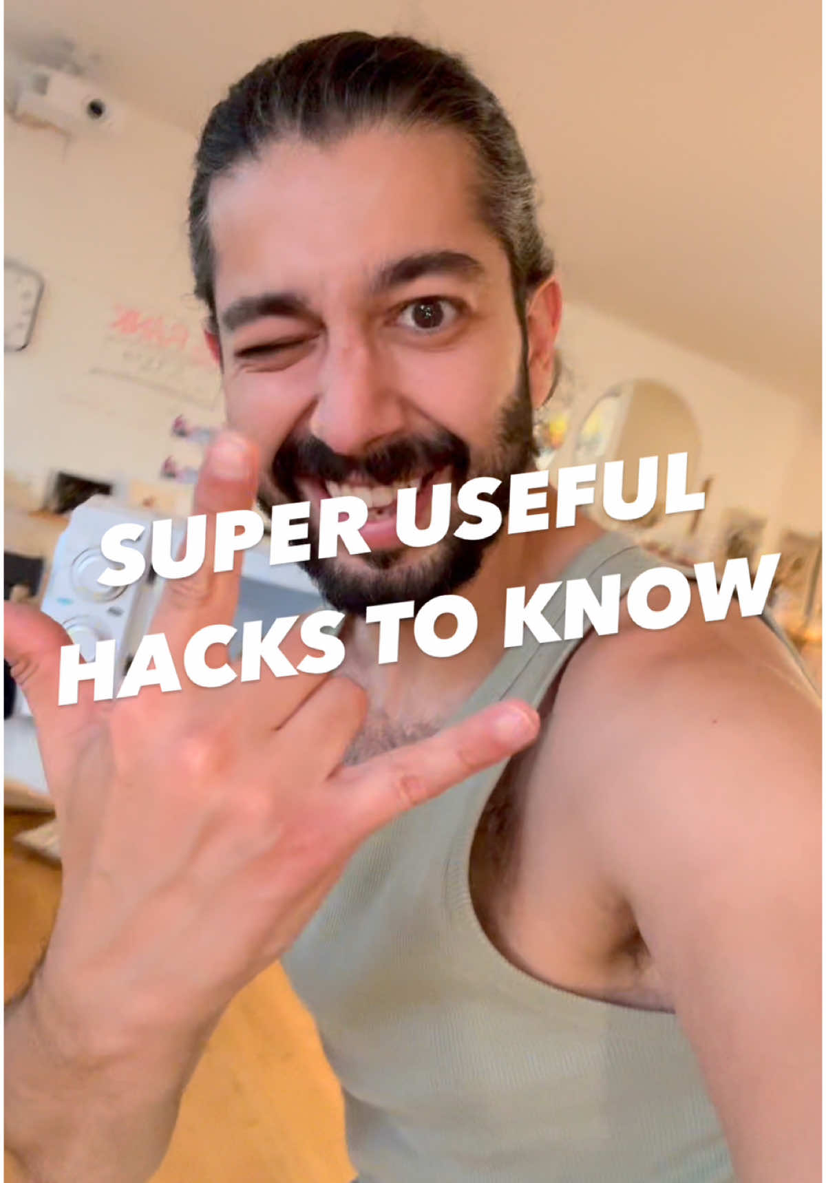 Super useful clean hacks you need to know about! 😲🧼🤩 #LifeHack #hacks #tips #KitchenHacks #cleaning #cleaninghacks #tipsandtricks #upcycle #howto #DIY
