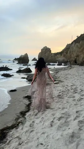 Excited for yall to see this photoshoot I did with @MariaBoichuk 🖤🥰 #photoshoot #beach #beachphotoshoot #fyp 