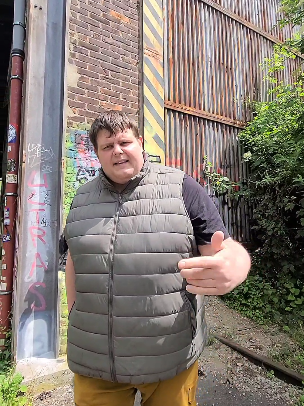 Nächste und weitere Hörprobe zu meinem Song Stress ohne Grund 🔥🔥🔥 Beat by Larkin Free Album Download : https://www.file-upload.net/en/download-15491767/M.A.T.-KurzvordemResetBackInTime.zip.html #deutschrap #musik #fyp #Rap #hiphop #fyourpage #trendingvideos #raptok 