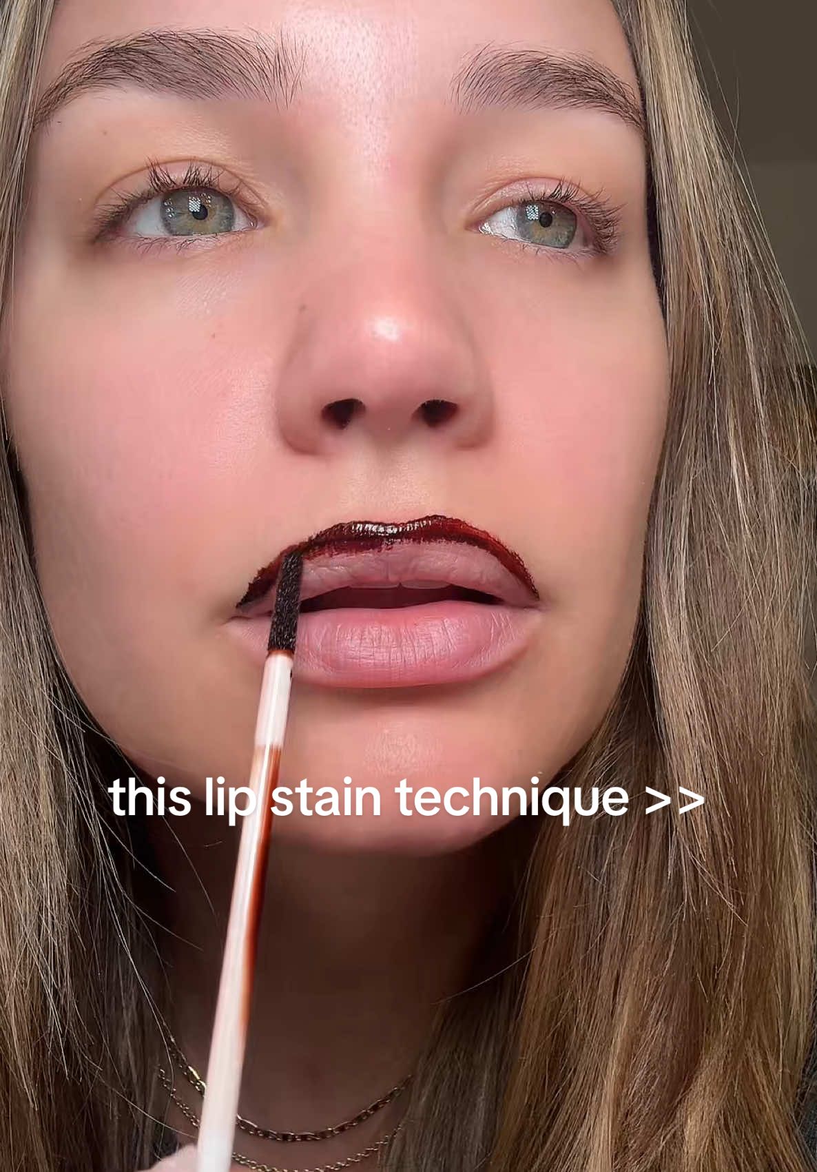 this lip stain technique 🤌🏼 #lipstain #lipstainviral #highmaintenancetobelowmaintenance #lipcombo 