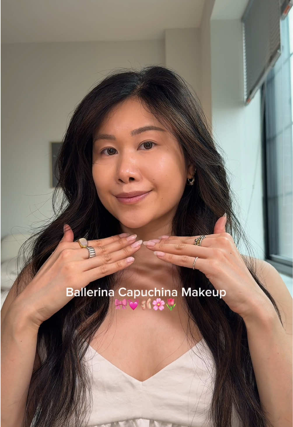 We love a glowy Ballerina Capuchina look 🎀🩰✨#LOrealParis #LumiSticks #LumiLeGlass #Telescopic #PlumpAmbition 