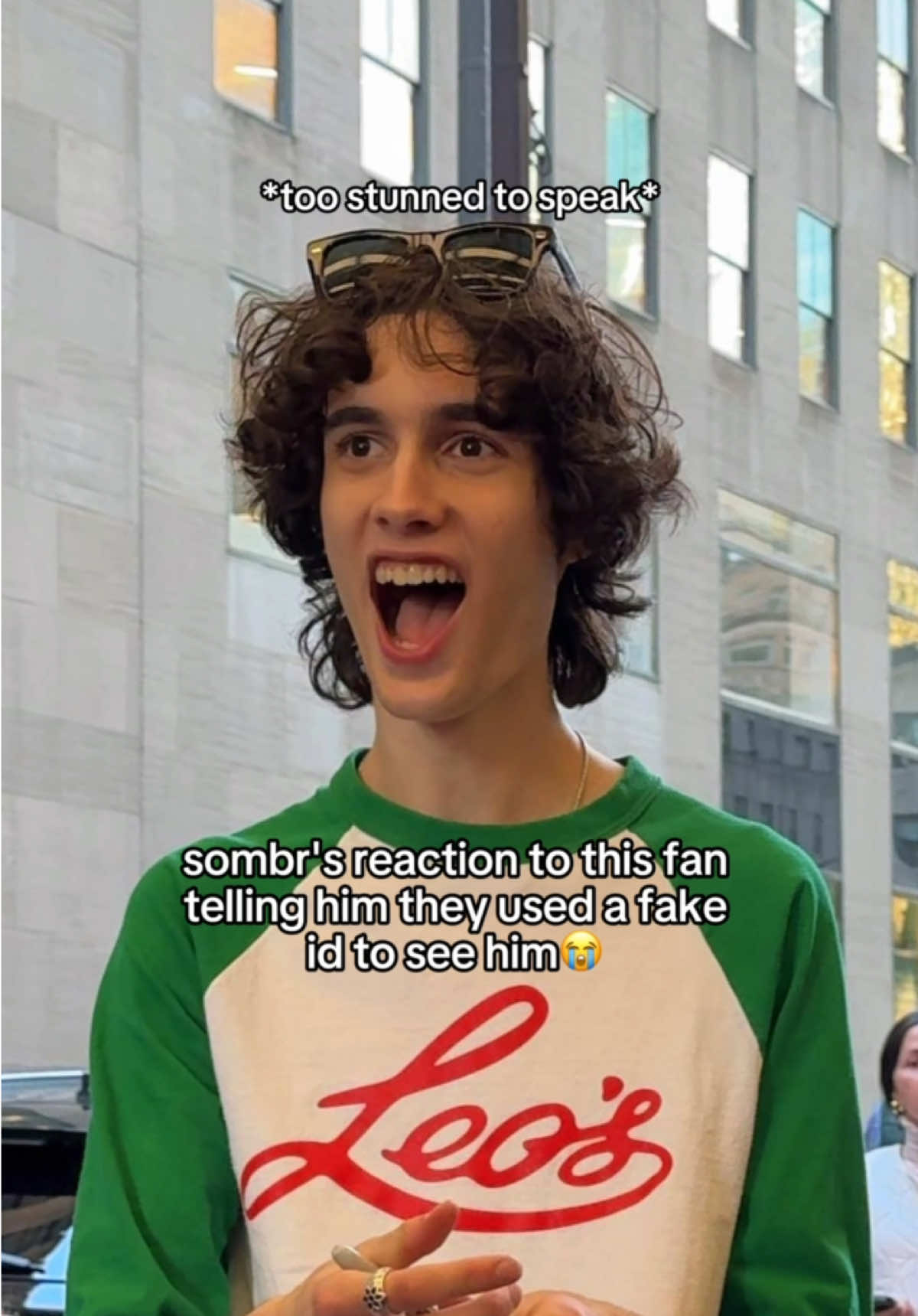 NO WAY… @sombr #sombr #jail #funny #sombredit #funnyvideos #fypシ゚viral #fypage #musician #singer #paparazzi #spotted 