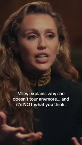 In this convo with Zane Lowe, Miley finally shares why she stopped touring—and it’s not what you’d expect. #mileycyrus #zanelowe #musicinterview #miley #popmusic #fyp #viralvideo