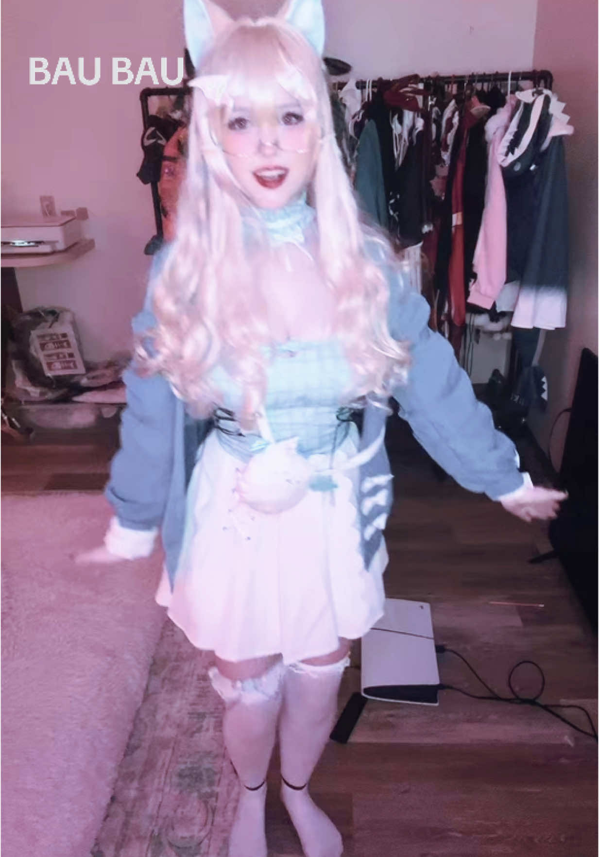 to bau or not to bau the true dilemma #fuwawa #fuwawacosplay #fuwamoco #fuwawaabyssgard #vtuber #cosplay #cosplaygirl #hololive #fyp #dance 