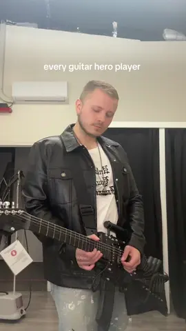 if ykyk @Rj Pasin #guitarherostyles #guitar #guitarhero #musician #moviestarplanet #moviestarplanet2 #guitarist 