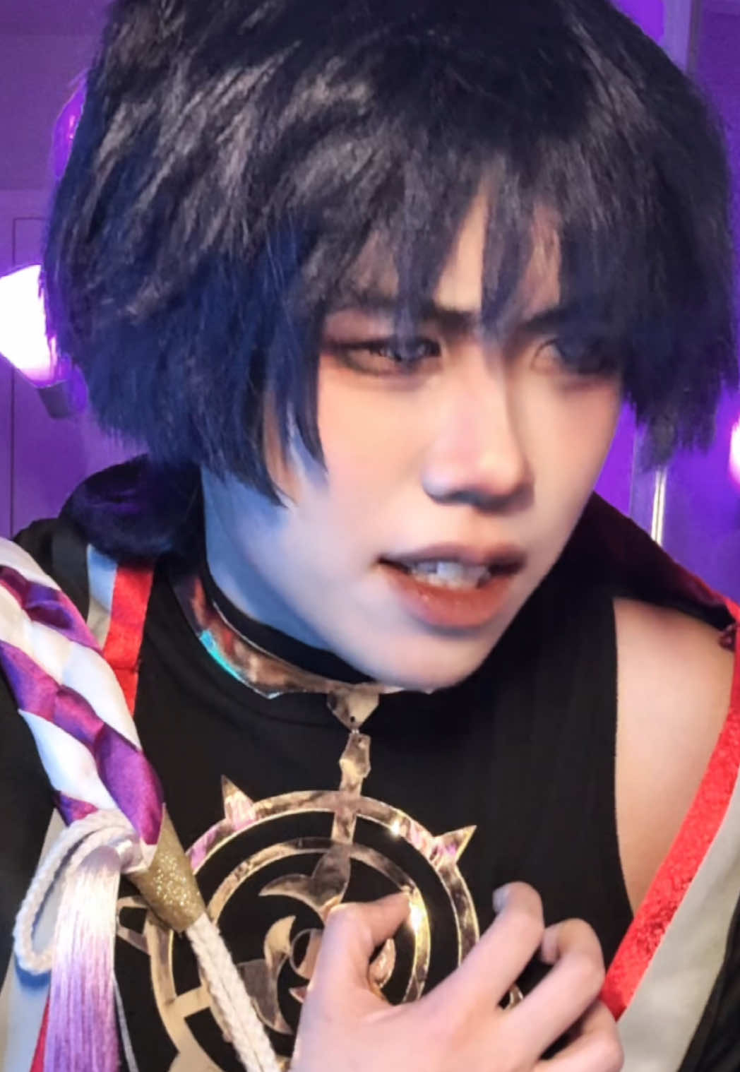a dose of angst for you <3 #scaramouche #scaramouchecosplay #GenshinImpact #genshinimpactcosplay #genshincosplay 