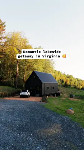 Romantic lakeside cabin for 2 in Virginia 🥰📍 Tag your other half! 👇 🏷 . . . #shenandoahvalleyva #aframeliving #airbnbcabin #virginia #airbnb #cozycabin #aframecabin #dmv #shenandoah #aframe 