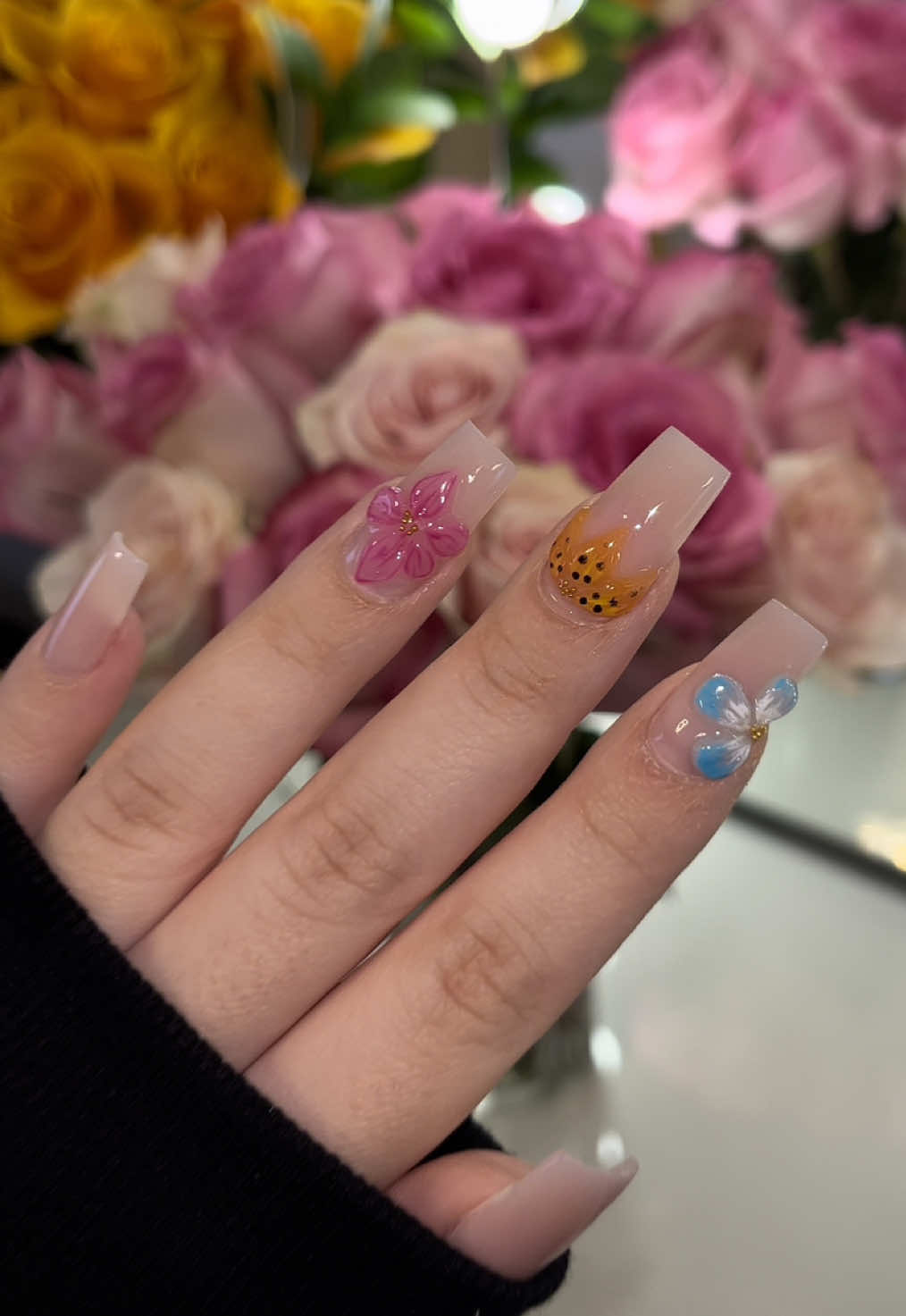 Summertimefun 🌺✨🫧☀️ #summervibes #summernails #newnails #foryoupage #vacationnails 