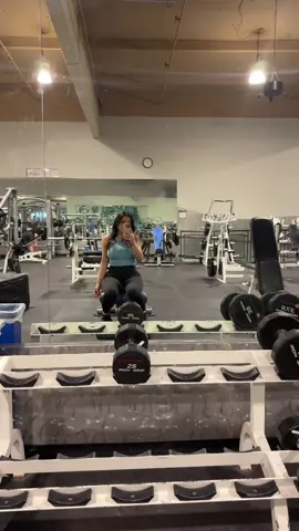 This top 👌 And leggings by @Fabletics  #GymTok 