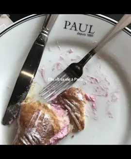 She lives her life in Paris.  #fyp #fashion #paris #parissienne #models #beauty #beautyface #vogue #fashiondesigner #fypage #Runway #modeling #SuperModel #models #parisfashionweek #french #france🇫🇷 #france #frenchlanguage 