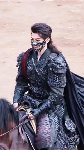 เอาจริงๆจะเอาพระลงจากหิ้งแล้วนะ555 จะบูชาท่านแม่ทัพในลุคหน้ากากแบบจริงจัง🥴😅🤣หยอกๆ#เติ้งเหวย #dengwei #หวังหงอี้ #wanghongyi #เหออวี่ #Heyu #cdrama #ซีรีส์จีน #vilartiktok #fyp #fy 