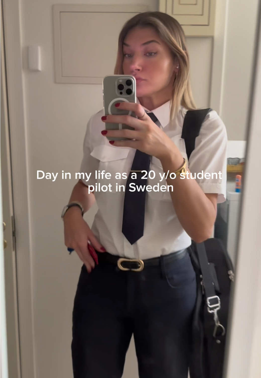 A day in my life as a 20 y/o student pilot in Sweden #pilotlife #aviation #femalepilot #pilottraining  
