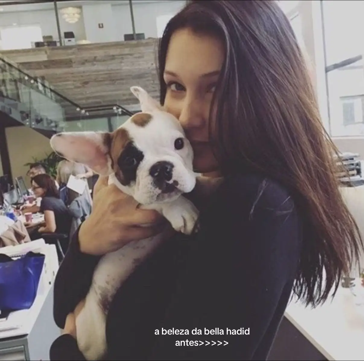 continua sendo a mais mais sempre #bellahadid #hadidsisters #gigihadid #yolandahadid #moda #fashiontiktok #grwm #girls #thegirl #meninasmavaldas #dior #versate #tumbler #nostalgia #antes #desfile #2015 #before 
