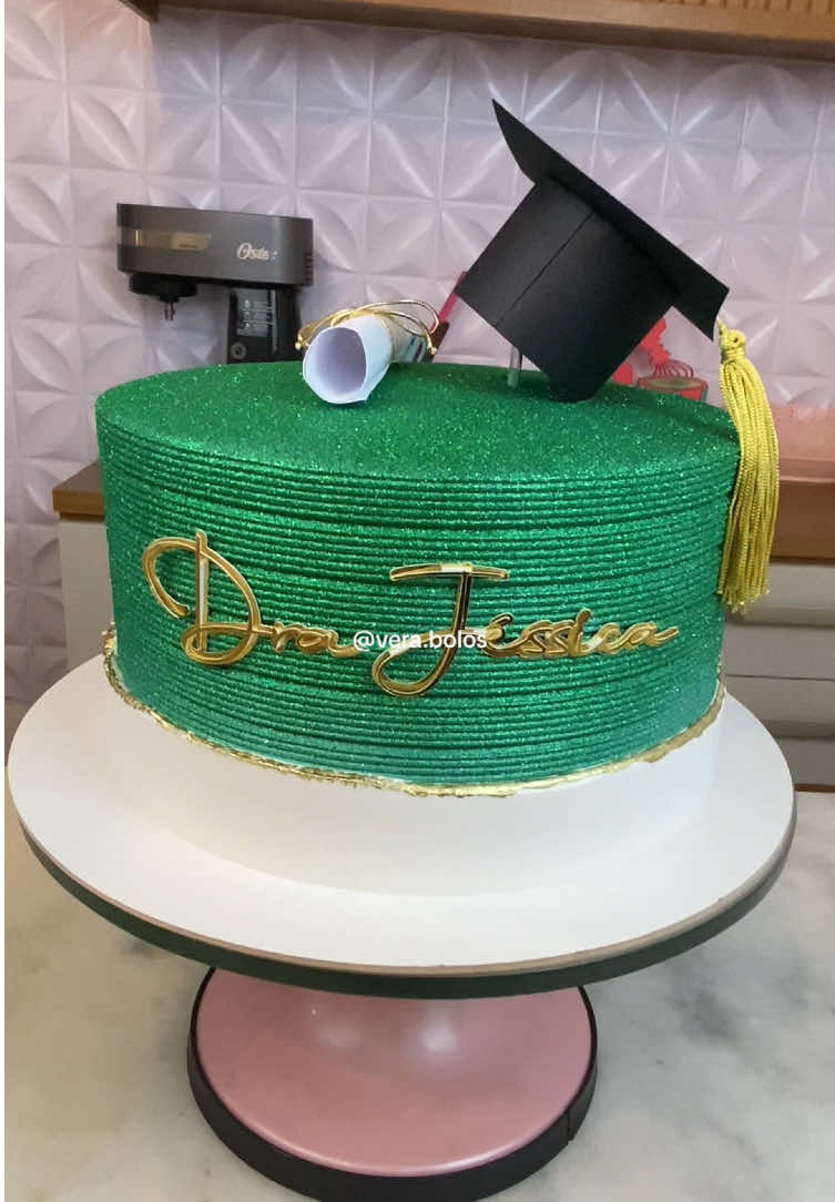 Se você tiver disposição para correr o risco, a vista do outro lado é espetacular! #fyp #bolo #med 