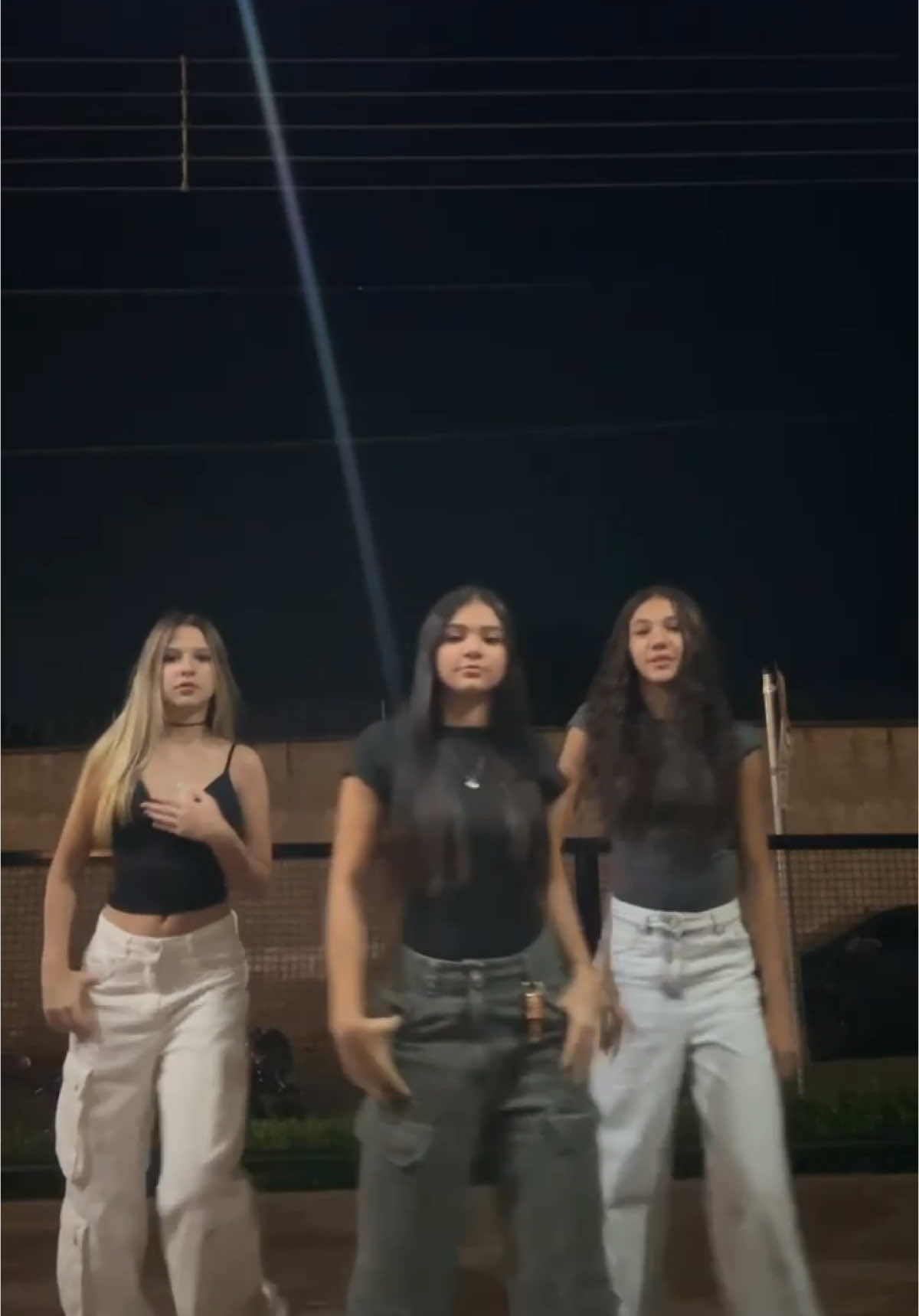@rahxz_ @anny // #dancatiktok #fyp #foryoupage #amigas #videoviral 
