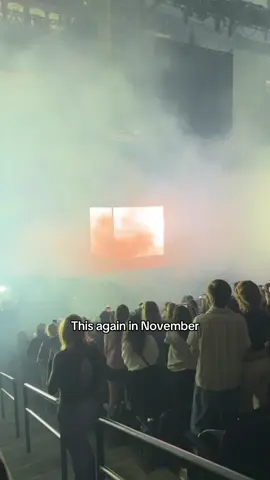 2x nov 2024 and now Nov 2025 #billieeilish #billie @BILLIE EILISH 