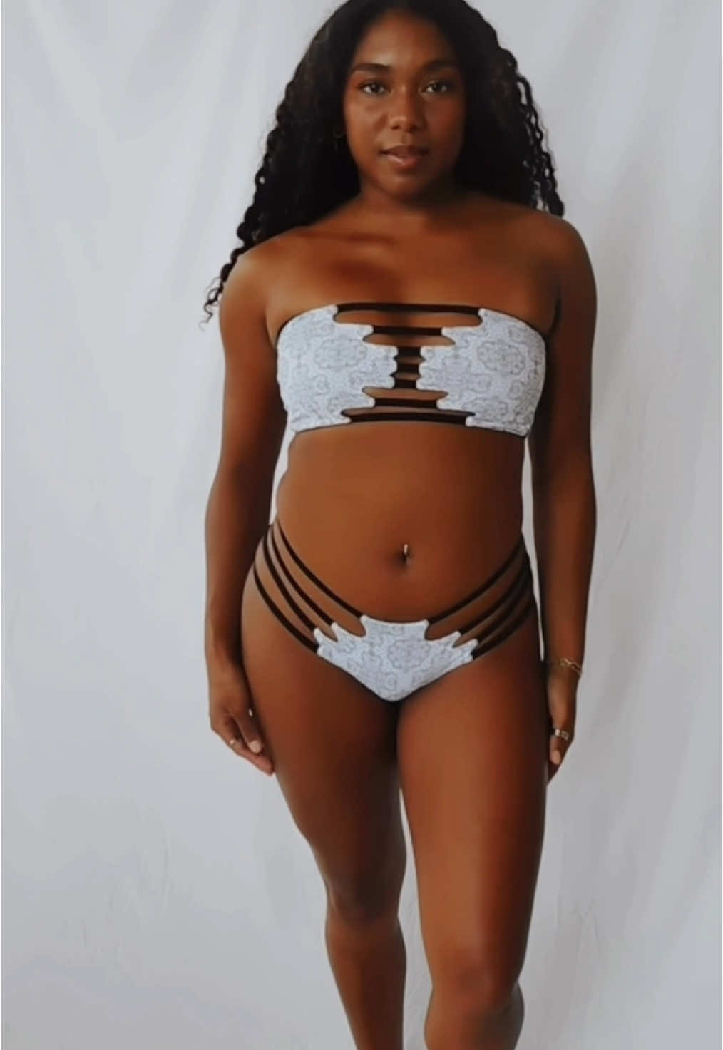 💛​​🍂​ Marrakesh vibes — she's a desert goddess in every step ​⚡​ ​​sanlorenzohawaii.com ​​ ​​@kayacannady  ​​ ​​#sanlorenzobikinis #shoponline #new #marrakesh #oasis #morocco #fyp 