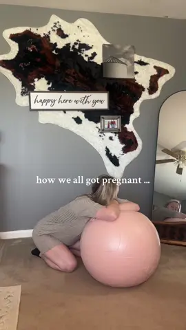on a serious note, my body feels so relieved after using this ball😍  #laborprep #birthprep #yogaball #pregnant🤰 #laboranddelivery 