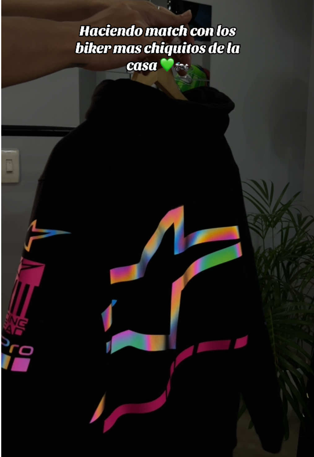 Hacemos Hoddies para toda la familia 🏍️✨💚 ✅WhatsApp 3132772368  #ropapersonalizada #hoddie #biker #tlbiker #hoodie #parejasbiker #motos 