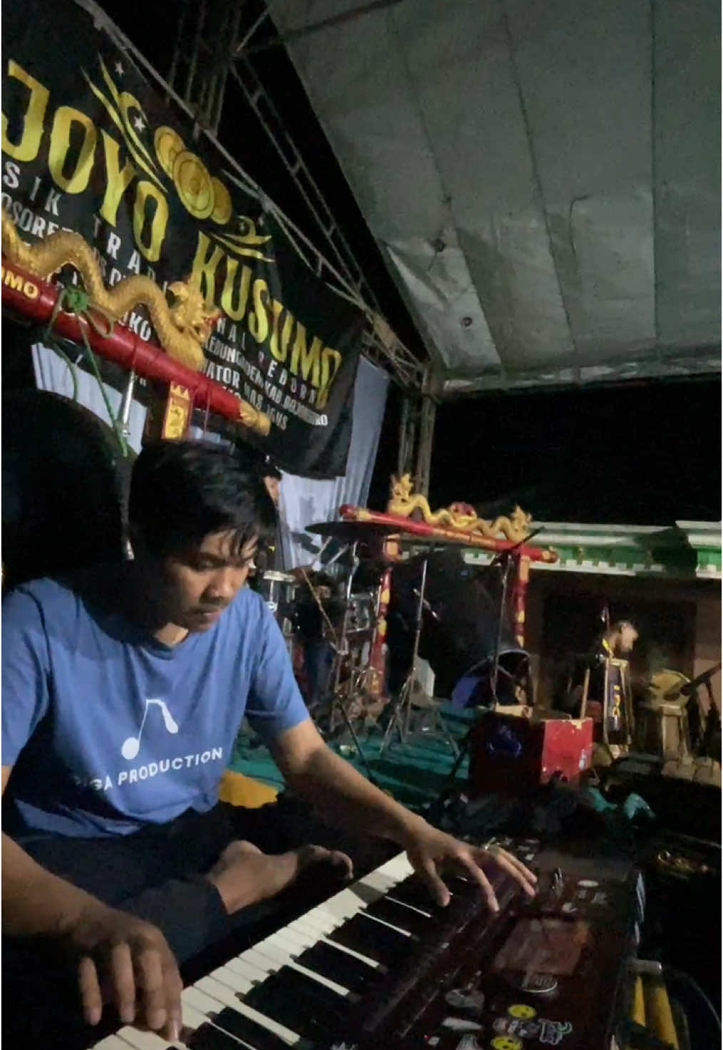 Ayang - ayang duek #wijoyokusumo  #bojonegoro #kedungadem_bojonegoro #kendung  #oklik #tongklektuban #tongkleklamongan #campursari #pentas #dangdut 