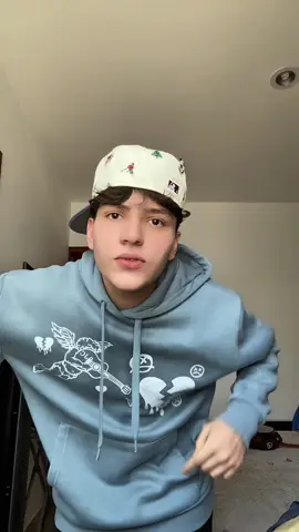 alexa, reproduce “ayayay” 🙇🏻‍♂️