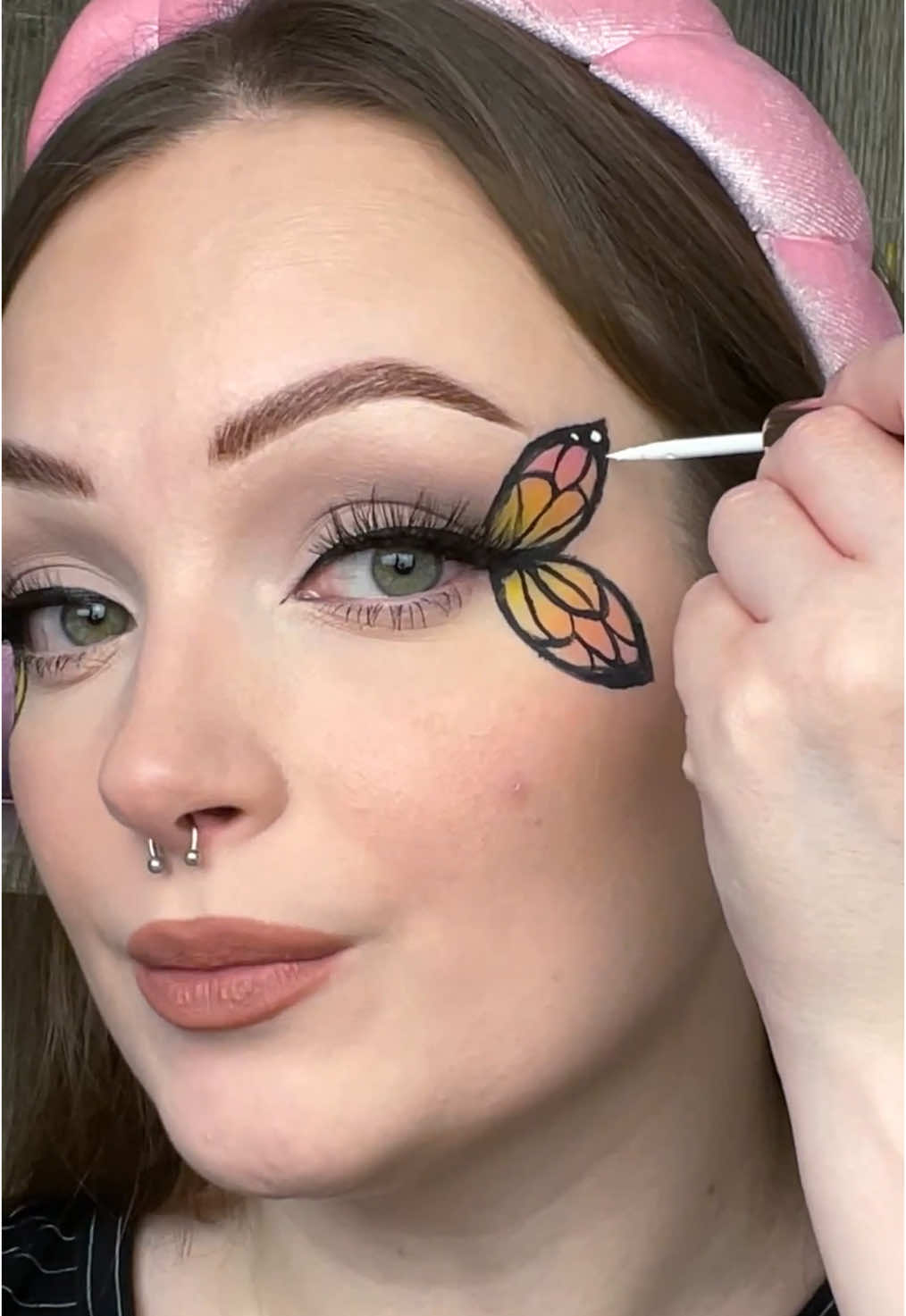 BUTTERFLY MAKEUP HACK!!🦋💗 would you try it?? #makeuptiktok #fairymakeup #makeup #butterflies #butterfly #makeuptutorial #springmakeup #makeupchallenge #makeupinspo #makeupideas #eyeshadow #eyemakeup 