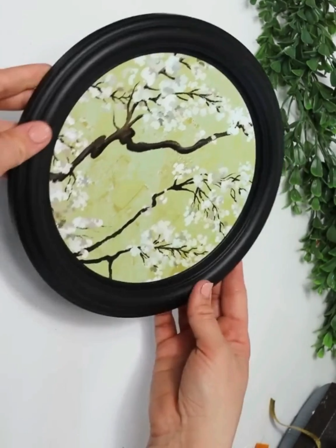 let's make mirror frame using dollar tree items! #peelandstick #mirror #frame #craft
